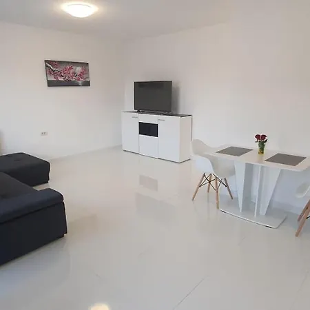 Crystal Apartment Ibo Residence 2 Camere Mamaia Nord *
